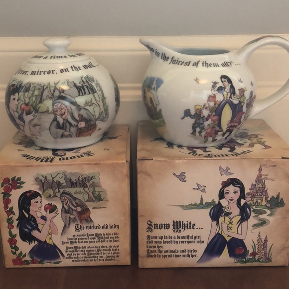 Snow White Creamer and Sugar Set - Picture 3 of 16